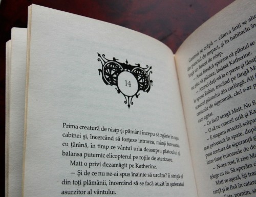 (Pagini din carte. Foto @)